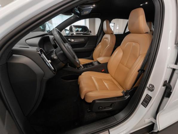 Volvo XC40 I с пробегом 2021 года, цена 3 610 000 рублей, 45529 км, внедорожник, Автокод Объявления