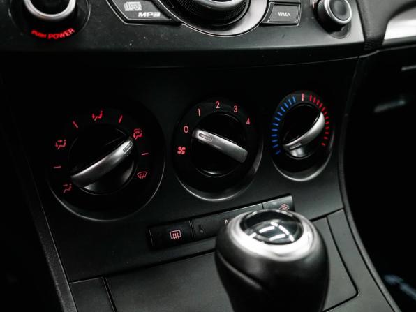 Mazda 3 II (BL) Рестайлинг с пробегом 2012 года, цена 939 000 рублей, 134248 км, седан, Автокод Объявления