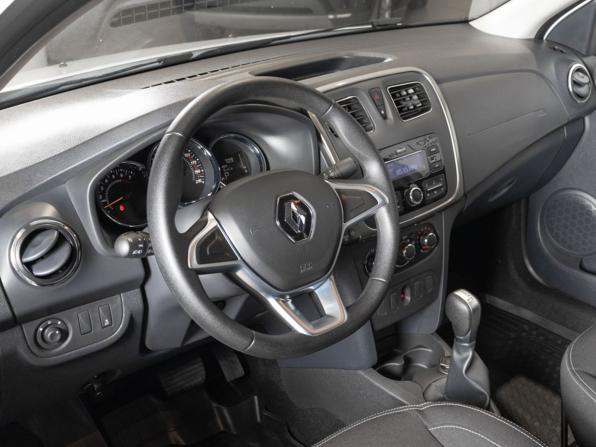 Renault Logan II Рестайлинг с пробегом 2022 года, цена 1 325 500 рублей, 37808 км, седан, Автокод Объявления