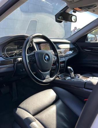 BMW 7 серии V (F01/F02/F04) Рестайлинг с пробегом 2015 года, цена 2 050 000 рублей, 273100 км, седан, Автокод Объявления