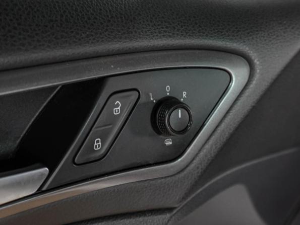 Volkswagen Golf VII с пробегом 2013 года, цена 1 389 000 рублей, 114205 км, хэтчбек, Автокод Объявления