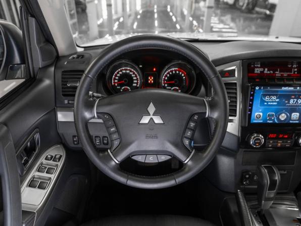 Mitsubishi Pajero IV Рестайлинг 2 с пробегом 2021 года, цена 3 790 000 рублей, 94800 км, внедорожник, Автокод Объявления