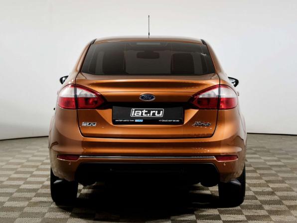 Ford Fiesta Mk6 Рестайлинг с пробегом 2015 года, цена 555 555 рублей, 301611 км, седан, Автокод Объявления
