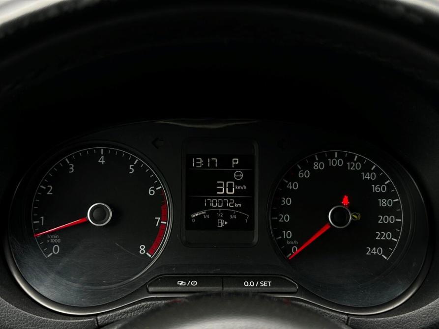 Volkswagen Polo V Рестайлинг Санкт-Петербург  - изображение 19