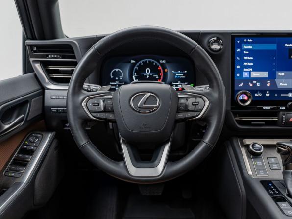 Lexus GX III с пробегом 2024 года, цена 15 700 000 рублей, 16200 км, внедорожник, Автокод Объявления