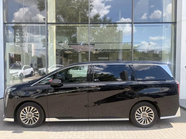 GAC M8 с пробегом 2023 года, цена 3 920 000 рублей, 51787 км, минивэн, Автокод Объявления