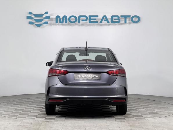 Hyundai Solaris II Рестайлинг с пробегом 2021 года, цена 1 450 000 рублей, 105000 км, седан, Автокод Объявления
