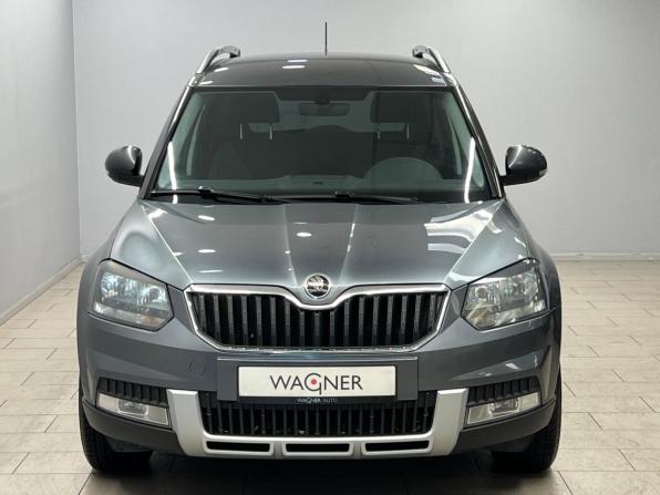 Skoda Yeti I Рестайлинг с пробегом 2017 года, цена 1 030 000 рублей, 156334 км, внедорожник, Автокод Объявления