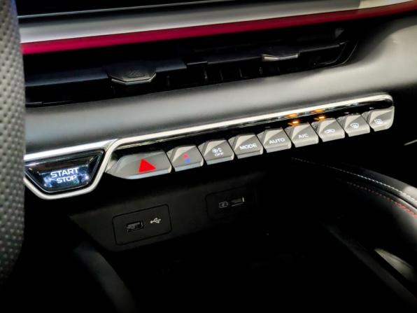 Geely Coolray I Рестайлинг с пробегом 2024 года, цена 2 345 000 рублей, 19324 км, внедорожник, Автокод Объявления