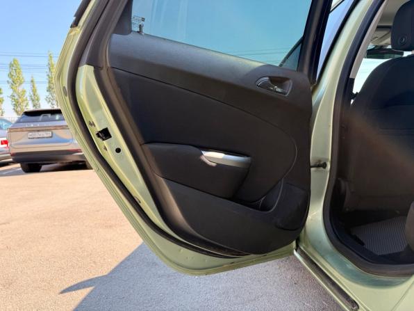 Opel Astra J с пробегом 2010 года, цена 599 000 рублей, 190101 км, хэтчбек, Автокод Объявления