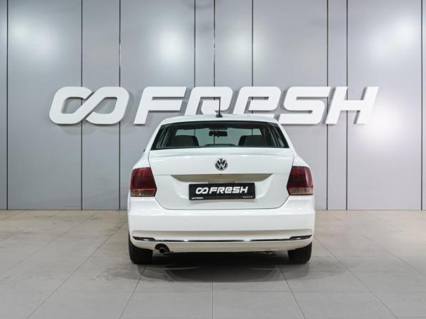 Volkswagen Polo V Рестайлинг с пробегом 2019 года, цена 799 000 рублей, 206310 км, седан, Автокод Объявления