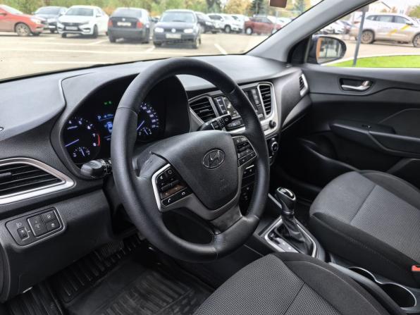 Hyundai Solaris II с пробегом 2019 года, цена 1 675 000 рублей, 23688 км, седан, Автокод Объявления
