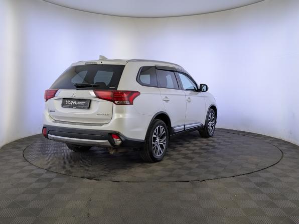 Mitsubishi Outlander III Рестайлинг 2 с пробегом 2018 года, цена 2 150 000 рублей, 93605 км, внедорожник, Автокод Объявления