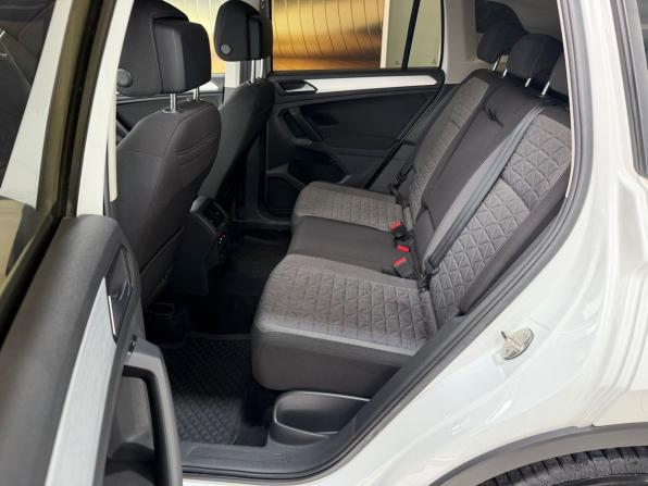 Volkswagen Tiguan II Рестайлинг с пробегом 2020 года, цена 2 950 000 рублей, 36642 км, внедорожник, Автокод Объявления