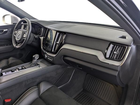 Volvo XC60 II с пробегом 2018 года, цена 3 300 000 рублей, 101399 км, внедорожник, Автокод Объявления