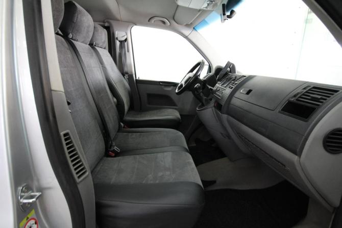 Volkswagen Caravelle T5 с пробегом 2006 года, цена 1 280 000 рублей, 371000 км, минивэн, Автокод Объявления
