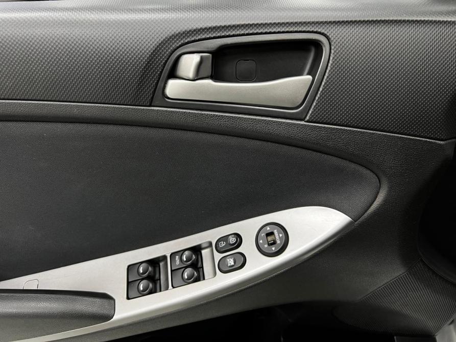 Hyundai Solaris I Рестайлинг Казань  - изображение 9