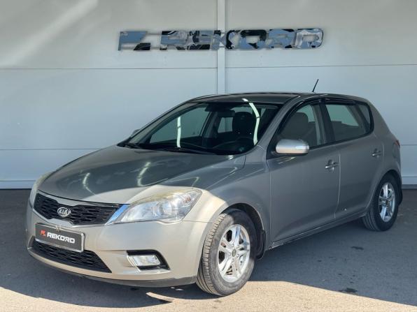 Kia Ceed I Рестайлинг с пробегом 2010 года, цена 709 000 рублей, 249998 км, хэтчбек, Автокод Объявления
