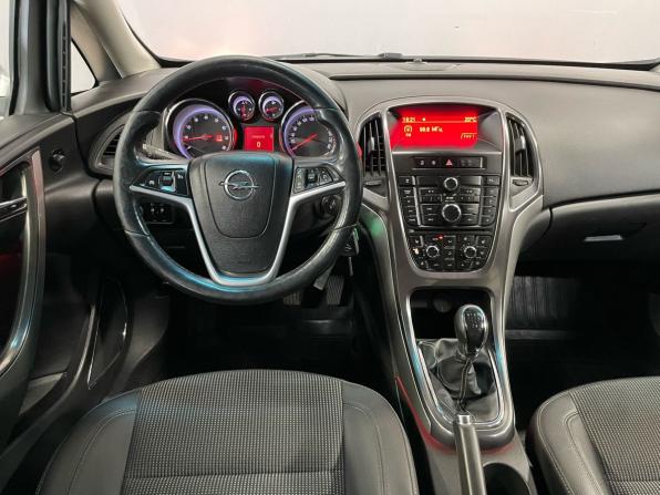 Opel Astra J с пробегом 2011 года, цена 850 000 рублей, 111510 км, хэтчбек, Автокод Объявления