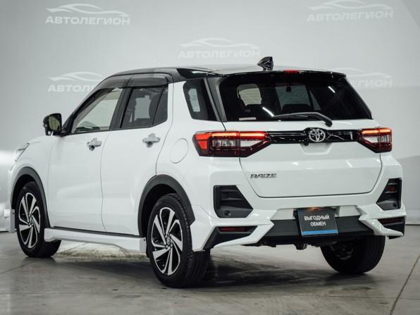 Toyota Raize I с пробегом 2021 года, цена 2 000 000 рублей, 39000 км, внедорожник, Автокод Объявления