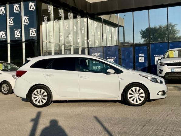 Kia Ceed II с пробегом 2012 года, цена 997 000 рублей, 179810 км, универсал, Автокод Объявления