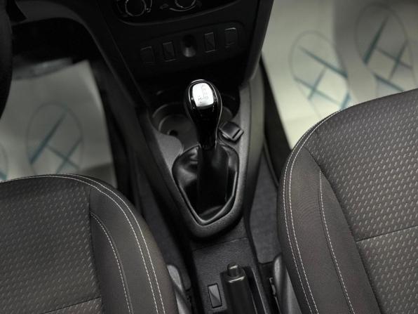 Renault Logan II Рестайлинг с пробегом 2021 года, цена 1 140 000 рублей, 69977 км, седан, Автокод Объявления