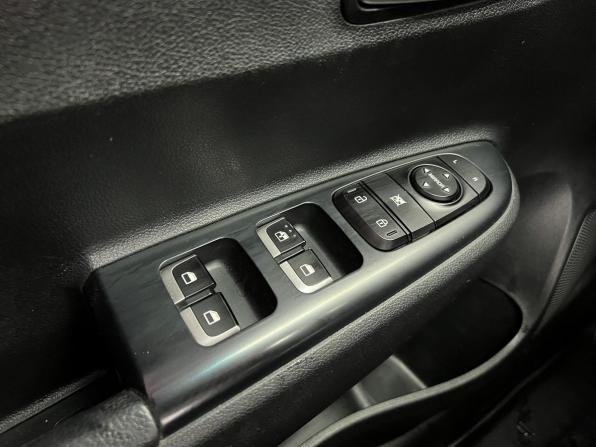 Kia Rio IV с пробегом 2018 года, цена 1 279 000 рублей, 149614 км, хэтчбек, Автокод Объявления