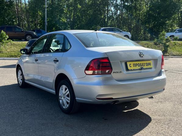 Volkswagen Polo V Рестайлинг с пробегом 2016 года, цена 899 000 рублей, 100000 км, седан, Автокод Объявления