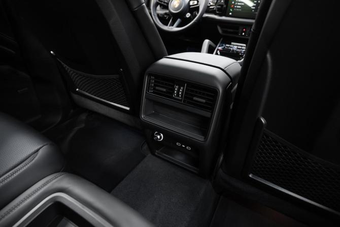 Новый Porsche Cayenne III Рестайлинг 2026 года, цена 16 950 000 рублей, внедорожник, Автокод Объявления