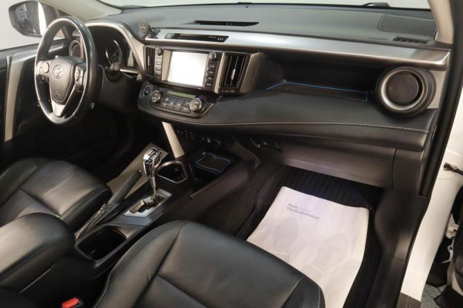 Toyota RAV4 IV (XA40) Рестайлинг с пробегом 2018 года, цена 3 929 000 рублей, 51500 км, внедорожник, Автокод Объявления