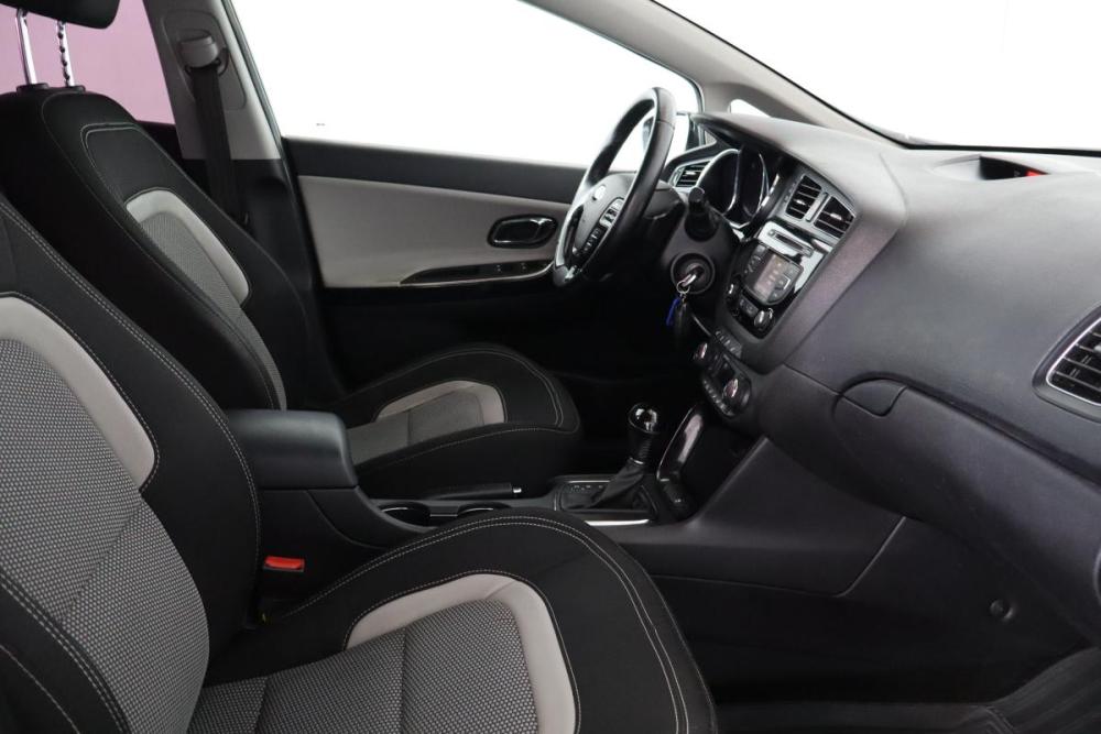 Kia Ceed II Санкт-Петербург  - изображение 12