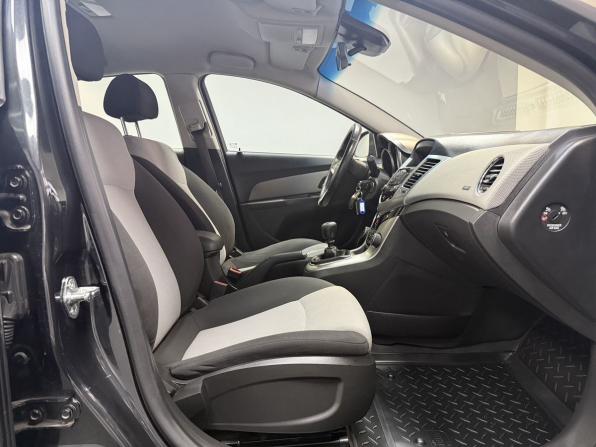 Chevrolet Cruze I с пробегом 2012 года, цена 770 000 рублей, 200319 км, хэтчбек, Автокод Объявления