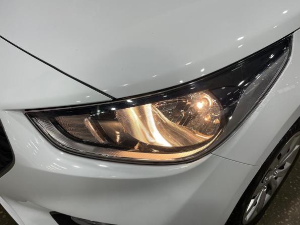 Hyundai Solaris II с пробегом 2017 года, цена 1 025 000 рублей, 88547 км, седан, Автокод Объявления