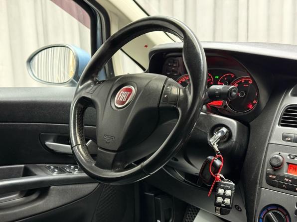 Fiat Linea с пробегом 2011 года, цена 499 000 рублей, 211878 км, седан, Автокод Объявления