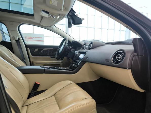 Jaguar XJ IV (X351) Рестайлинг с пробегом 2016 года, цена 2 250 000 рублей, 226313 км, седан, Автокод Объявления