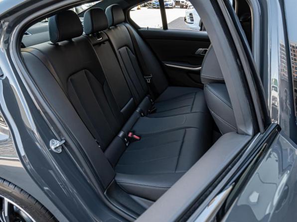BMW 3 серии VII (G2x) Рестайлинг 2 с пробегом 2025 года, цена 5 940 000 рублей, 10766 км, седан, Автокод Объявления