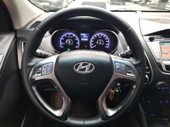 Hyundai ix35 I с пробегом 2012 года, цена 990 000 рублей, 193065 км, внедорожник, Автокод Объявления