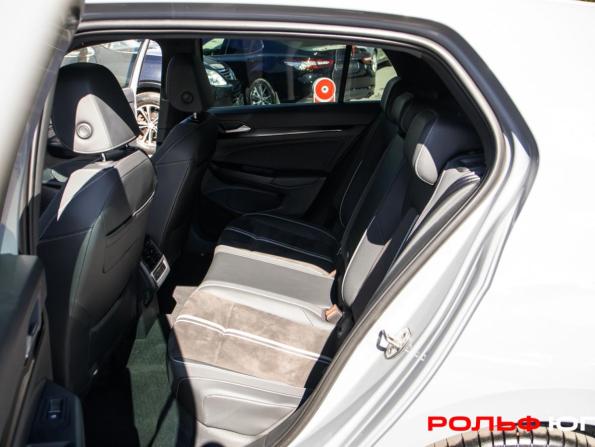 Volkswagen Golf VIII с пробегом 2021 года, цена 2 458 000 рублей, 63754 км, хэтчбек, Автокод Объявления