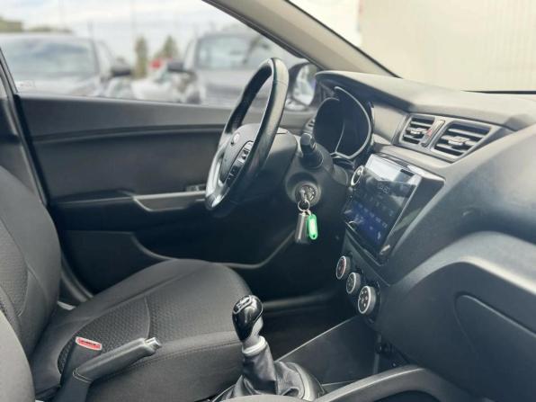 Kia Rio III Рестайлинг с пробегом 2015 года, цена 1 049 000 рублей, 171000 км, седан, Автокод Объявления