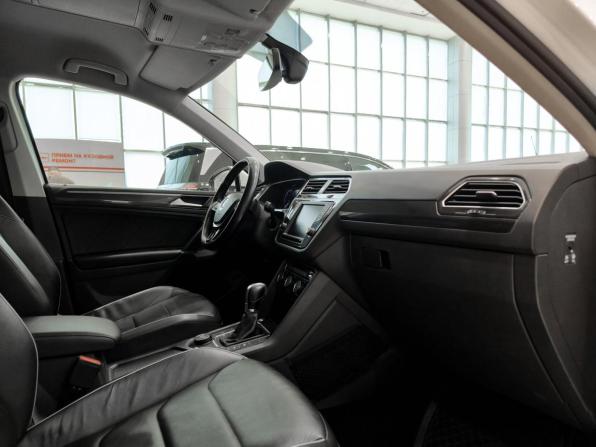 Volkswagen Tiguan II с пробегом 2017 года, цена 2 550 000 рублей, 198453 км, внедорожник, Автокод Объявления