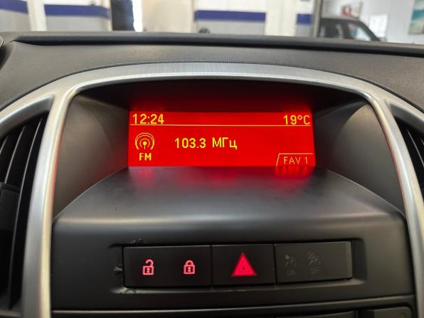 Opel Astra J Рестайлинг с пробегом 2012 года, цена 720 000 рублей, 219104 км, хэтчбек, Автокод Объявления