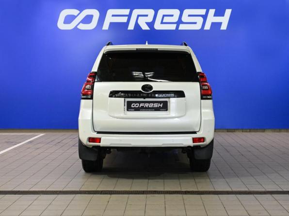 Toyota Land Cruiser Prado 150 Series Рестайлинг 2 с пробегом 2017 года, цена 4 200 000 рублей, 388589 км, внедорожник, Автокод Объявления