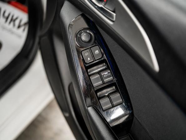 Mazda Axela III Рестайлинг с пробегом 2018 года, цена 1 300 000 рублей, 163731 км, седан, Автокод Объявления