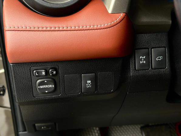 Toyota RAV4 IV (XA40) с пробегом 2013 года, цена 1 700 000 рублей, 141718 км, внедорожник, Автокод Объявления