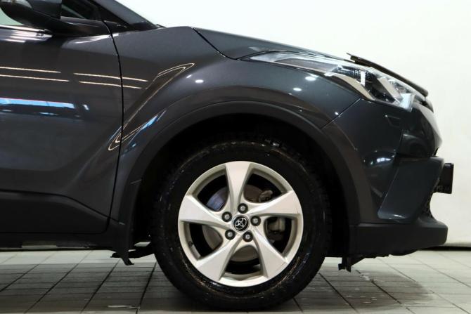 Toyota C-HR I с пробегом 2018 года, цена 2 199 000 рублей, 111611 км, внедорожник, Автокод Объявления