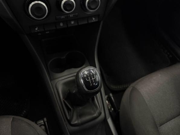 Skoda Rapid I с пробегом 2016 года, цена 949 000 рублей, 170378 км, лифтбек, Автокод Объявления
