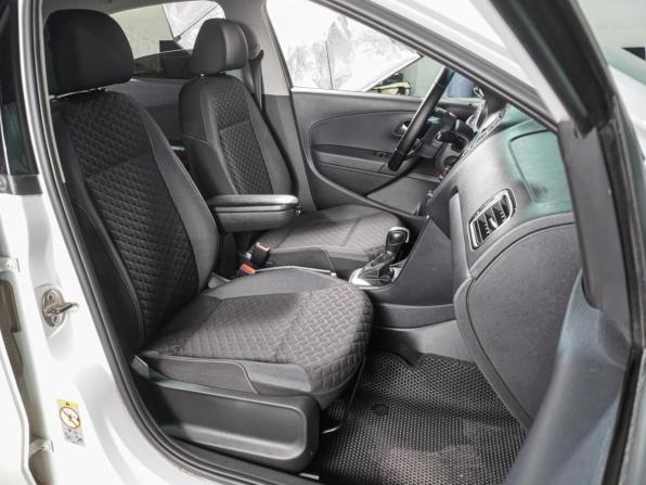 Volkswagen Polo V Рестайлинг с пробегом 2018 года, цена 1 349 000 рублей, 168407 км, седан, Автокод Объявления