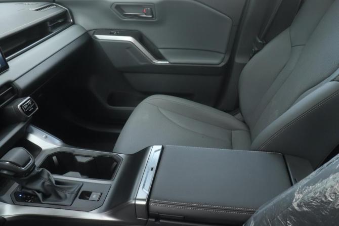 Toyota RAV4 VI (XA60) с пробегом 2026 года, цена 4 250 000 рублей, 10 км, внедорожник, Автокод Объявления