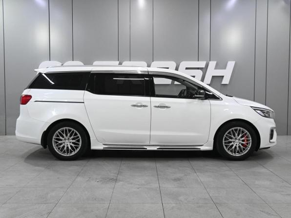 Kia Carnival III с пробегом 2018 года, цена 3 159 000 рублей, 180360 км, минивэн, Автокод Объявления