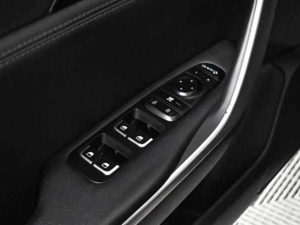 Kia Stinger I с пробегом 2018 года, цена 2 049 000 рублей, 185844 км, лифтбек, Автокод Объявления